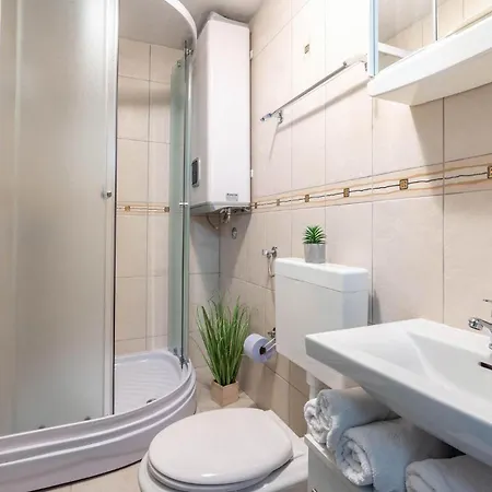 Gorgeous In With Kitchen